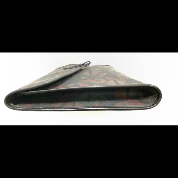 Vintage Emanuel Ungaro Enveloped  (clutch)Leather - Picture 3 of 8